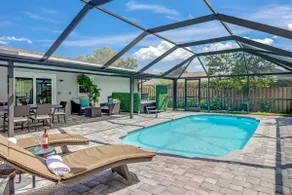 Attention Naples Lovers! Entire Home - Heated Pool, Jacuzzi and Screened Patio  - Image 4
