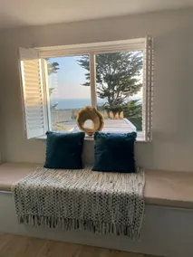 The Bolt Hole Hythe panoramic coast and sea views - Image 4