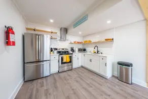 Modern Seaside Condo, 2 Blocks to Sand+ Parking - a Seaside Heights Sanctuary! - Image 4