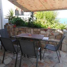 Raptis House - Image 2