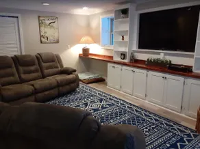 Secluded cozy family retreat, dog friendly! - Image 3