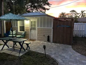 Conch Cottage adorable one bedroom with pool. - Image 2