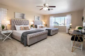 Fun in the Sun - Luxury 4BR Vegas Home w Pool! - Image 4