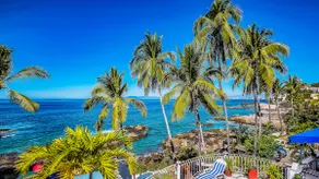 Sunset Studio w/ Extended Balcony & Beach - Image 2