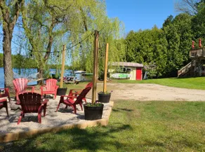 Family Cottage On Quiet Lake w/ Shallow Entry - Image 3