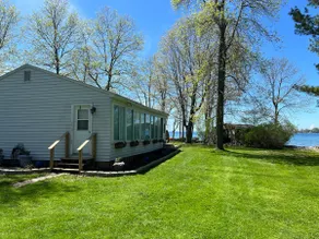Picturesque Lake Ontario Shorefront Retreat - Image 3