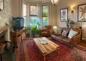 Lyndhurst - Victorian villa with gardens - Image 3