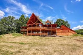 Hocking Hills Laikyns Lodge with Indoor pool- Great View! - Image 4