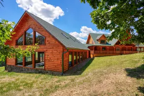 Hocking Hills Laikyns Lodge with Indoor pool- Great View! - Image 3