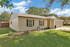 🤩 Stunning Flower Mound Retreat, sleeps 7 - Image 3