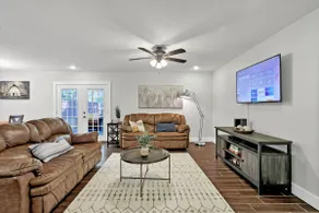 🤩 Stunning Flower Mound Retreat, sleeps 7 - Image 5