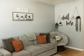 Cedar Retreat: 2 Bedroom Residential Home - Image 3