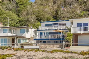 Breathtaking Beach Front House - Steps to the Sand - Image 5