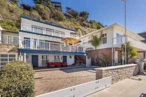 Breathtaking Beach Front House - Steps to the Sand - Image 4