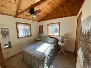 Adorable 2 bedroom cabin on private lake! - Image 5