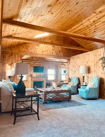 Adorable 2 bedroom cabin on private lake! - Image 3