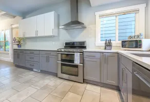 Upgraded Home with 5 BR 4 Bath 4 FREE gated parking space, Family,EV,RV friendly - Image 5