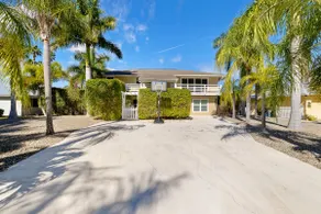 Seaside Villa Destin - Single home with privat pool in the heart of Pine island - Image 2