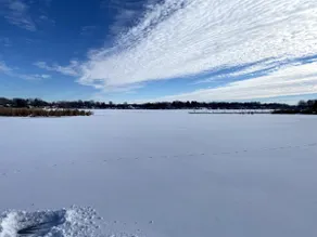 Lakefront-Firepit-snowmobile trails-ice fishing - Image 5