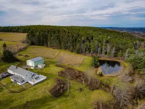 Gray Hill Retreat - Image 2