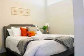 Queen 👑 Suite~FREE WIFI&PARKING~BofA 🏟 10mins away - Image 3