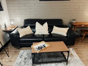 Cozy urban styled studio in the heart of Deland. - Image 5
