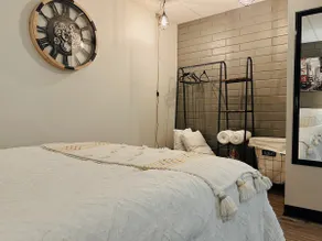 Cozy urban styled studio in the heart of Deland. - Image 2