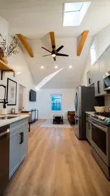 Spectacular Remodeled Home in N Winton Village - Image 5
