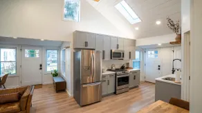 Spectacular Remodeled Home in N Winton Village - Image 3