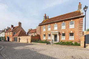 Grade 2* Listed next to 11th Century Priory Church - Image 5