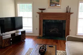 4BR Lakeside Villa near Ole Miss Stunning Property - Image 3