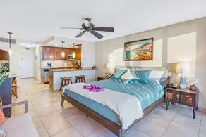 Ocean View Beach Front Condo- Downtown Lahaina - Image 4