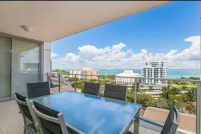 Beautiful apartment with stunning harbour views - Image 4