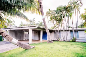 Large updated Kailua home, pool, AC, mins to beach - Image 2