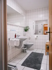 Apartment 7 with garden view - Image 3