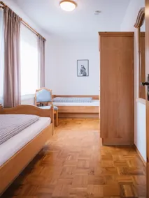 Apartment 7 with garden view - Image 2