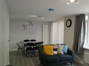 Blueville House, Bluewater, 4 Bedroom Houses, Greenhithe, Dartford, Kent-Hosted by Castile Accommodations Ltd - Image 2
