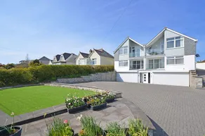 Pencarrick, 2 Bed Luxury 5* rated Apartment - Image 2