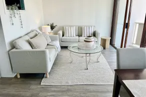 Broadbeach Ideal Location 1011 - Image 2