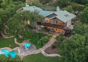 Luxury Lake Travis Retreat with Pool, Hot Tub & Stunning Views - Image 2