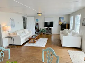 Charming Bayfront Getaway - Private Pier - Image 2