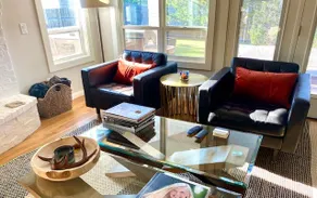 Contemporary 3B 2B Luxuriously Furnished Home - Image 3
