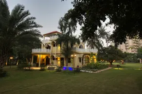 Sunahari Bagh - Luxe farmstay with Pool in Gurgoan - Image 2