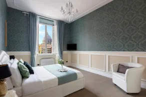 Renaissance Luxury Experience – Apartamento con Vista a la Cúpula de San Pedro - Image 2
