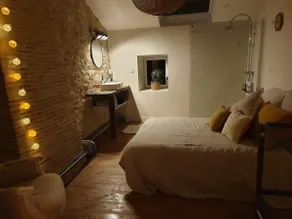 Cozy Accommodation for 4 People - Image 3