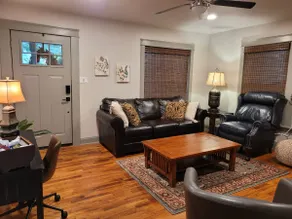 Downtown Cozy Getaway - Image 1