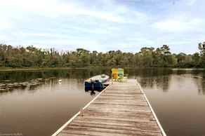 Pines Bay Waterfront cottage with Hot tub! - Image 3