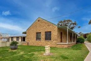'Nuallen House' Glen Innes - Image 2