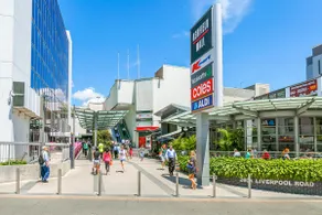 Superb 2-Brs Apt near CBD & Free Parking ! - Image 3