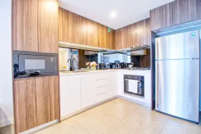 Superb 2-Brs Apt near CBD & Free Parking ! - Image 5